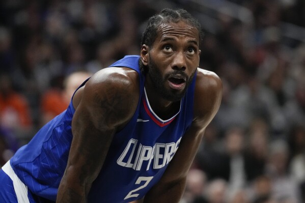 Leonard s scoring binge continues with 31 Clippers rout Kings 119